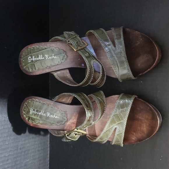 Gabriella Rocha "Denyella" Green Leather and Wood Sandals. Size 10. - Picture 4 of 10